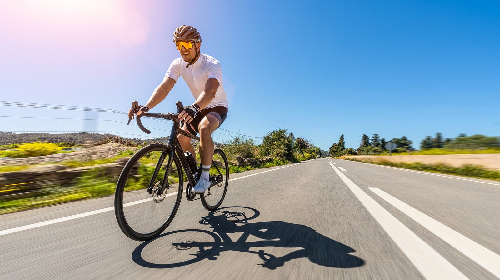 Die Geheimnisse des Klimas auf Mallorca, Monat für Monat 5 Clima en Mallorca, ciclista circulando en el mes de Octubre