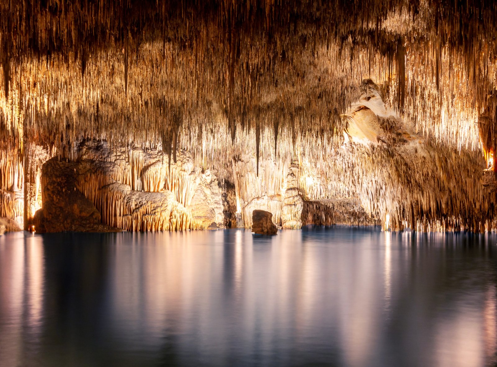 Porto Cristo, between the sea and gastronomy 3 Cuevas del Drach, Mallorca