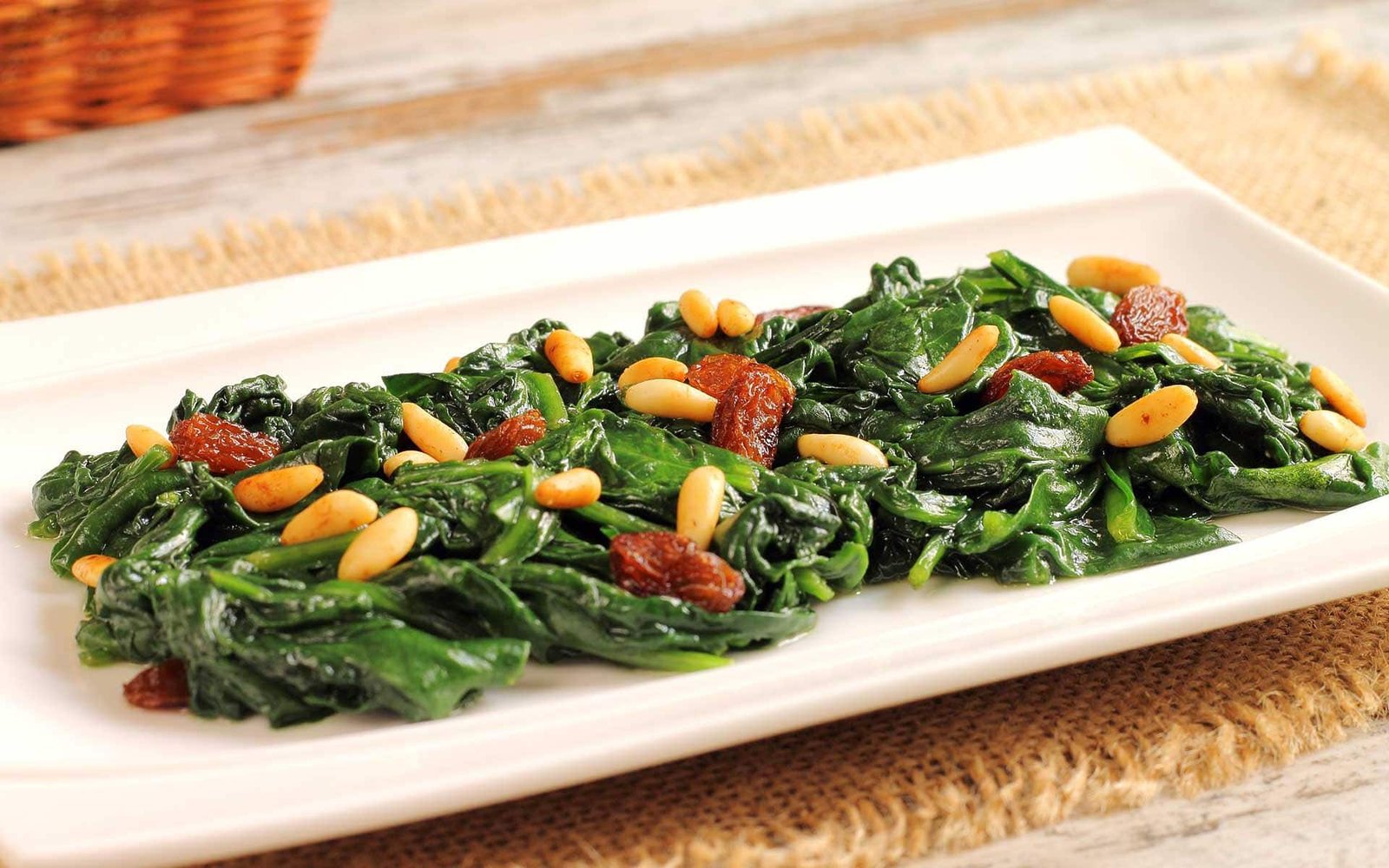 Recipes 5 Receta de espinacas a la catalana