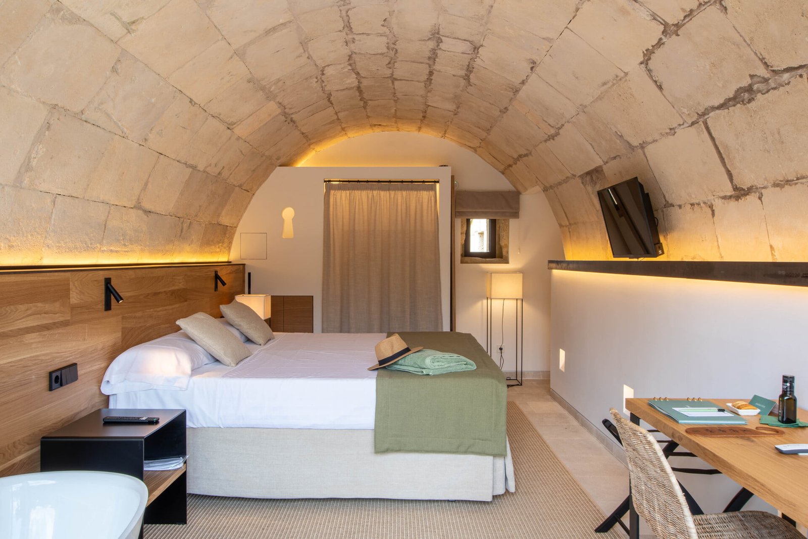 Double room in a vault 5 Habitacion doble boveda 2