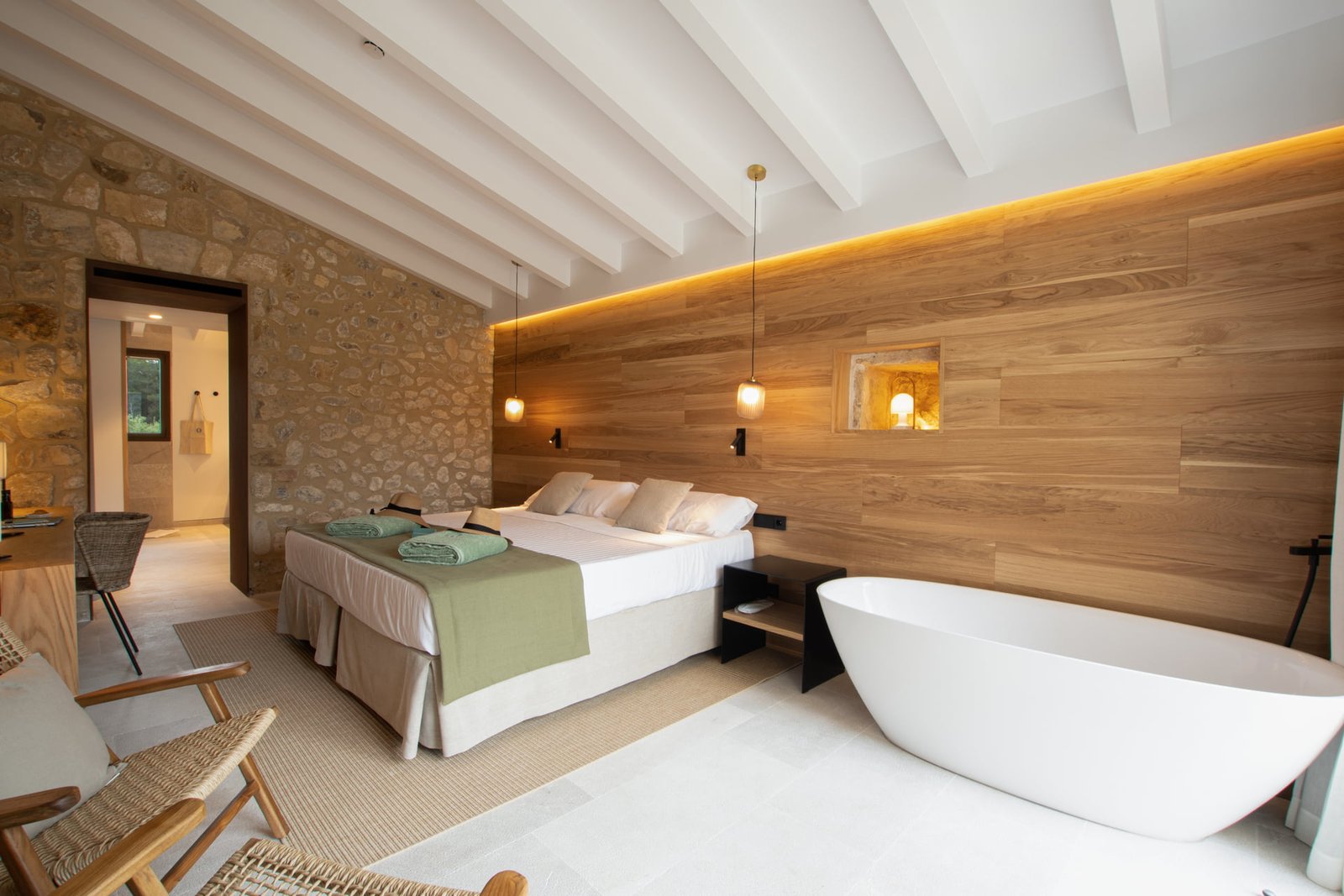 Double room with views of the Randa Valley 8 Habitacion doble vistas Randa 02