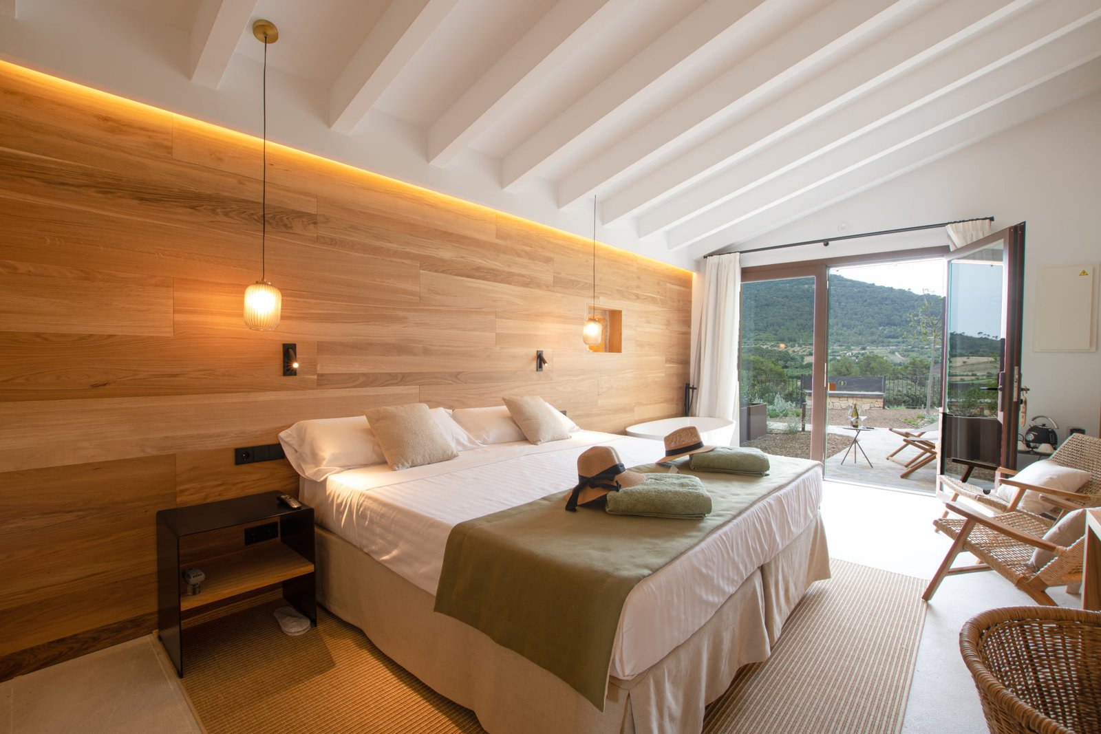 Double room with views of the Randa Valley 10 Habitacion doble vistas Randa 04