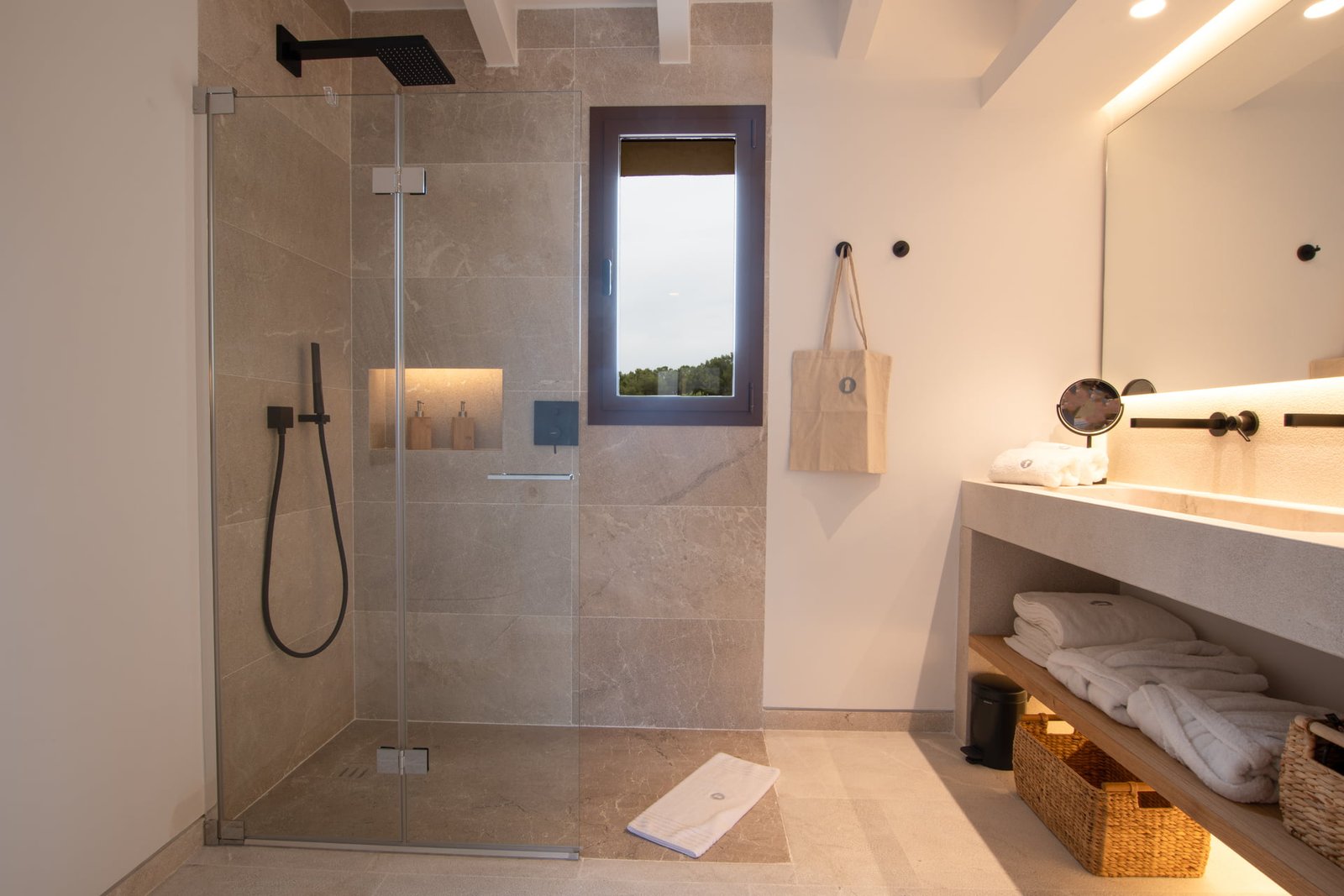 Double room with views of the Randa Valley 14 Habitacion doble vistas Randa 08