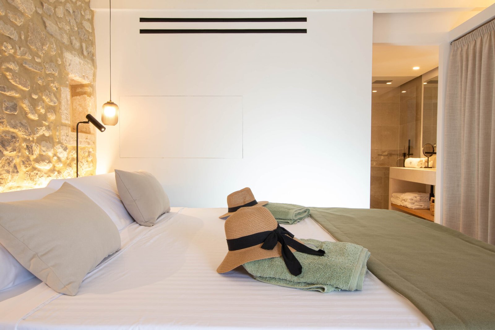 Double room with views of the randa valley 5 Habitacion doble vistas Randa b 1