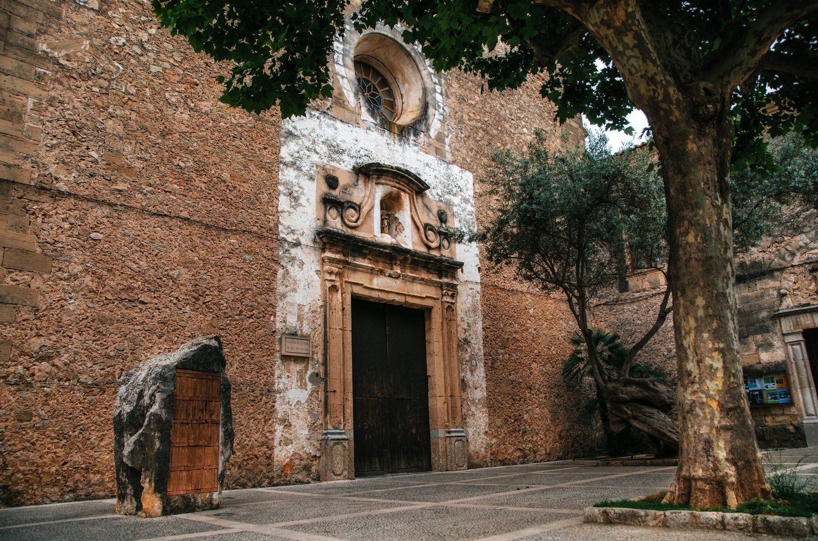 Ein Reiseführer für den Besuch von Pollença 2 Pollenca - Covento de Santo Domingo