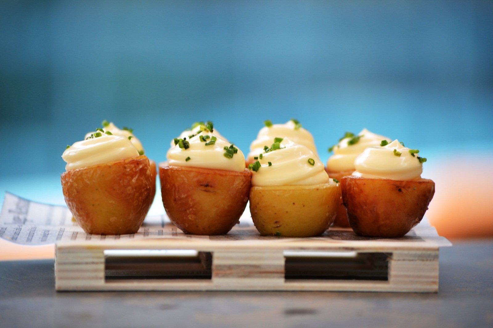 Patatas al horno: 2 formas saludables. 1 Receta de patatas asadas con crema de queso
