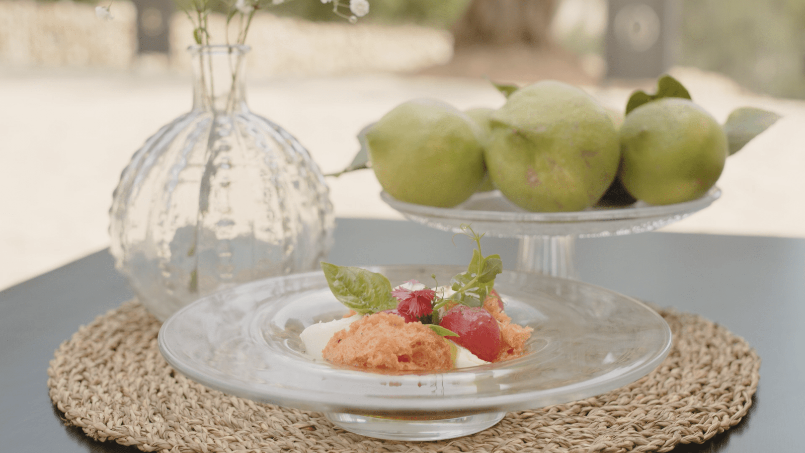 Receta gourmet de ensalada de texturas de tomate con mozzarella y sorbete de aceite de oliva virgen extra 1 Receta gourmet de ensalada de texturas de tomate con mozzarella y sorbete de aceite de oliva virgen extra