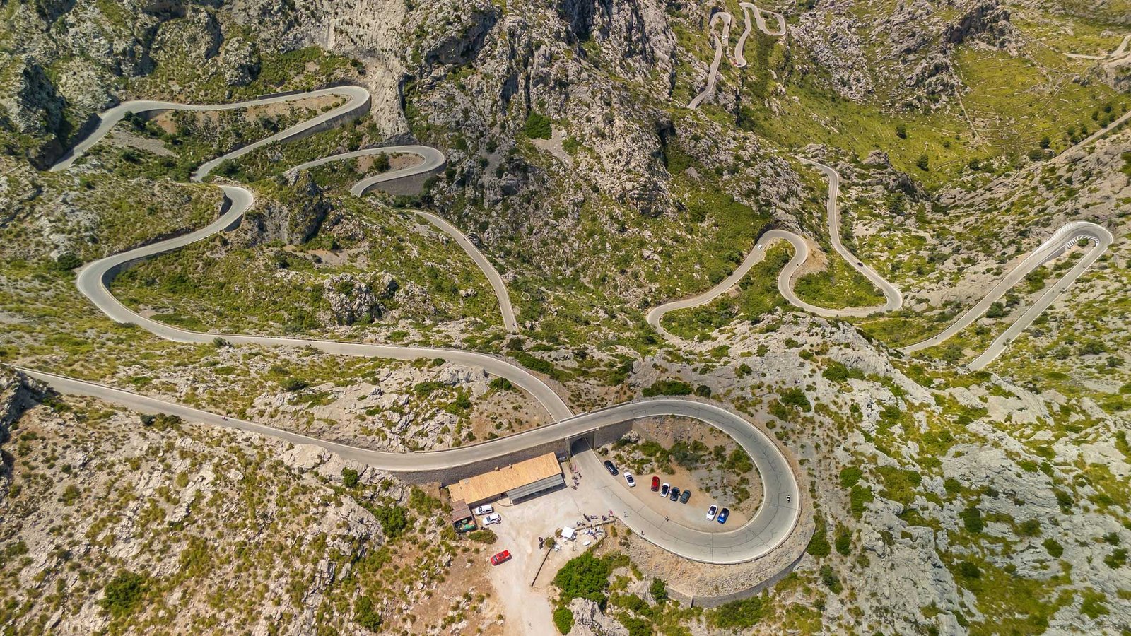 Sa Calobra, the promise of an unforgettable day in the Serra de Tramuntana mountains 2 Sa Calobra - Nudo de la Calobra