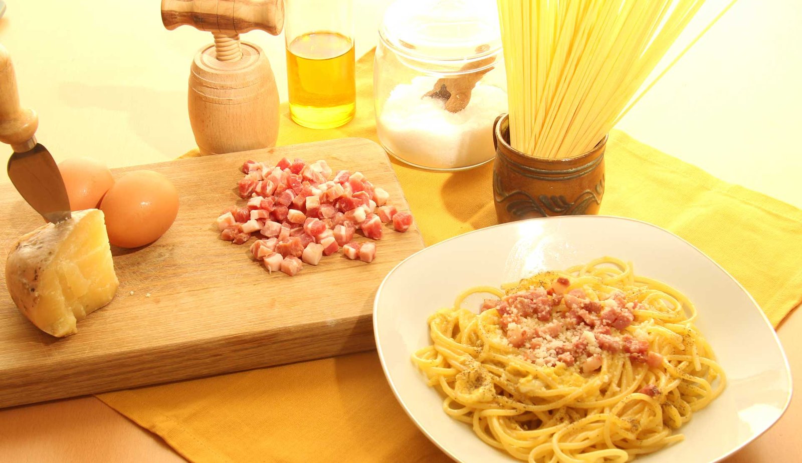 Ingredientes de Spaghetti alla carbonara receta tradicional