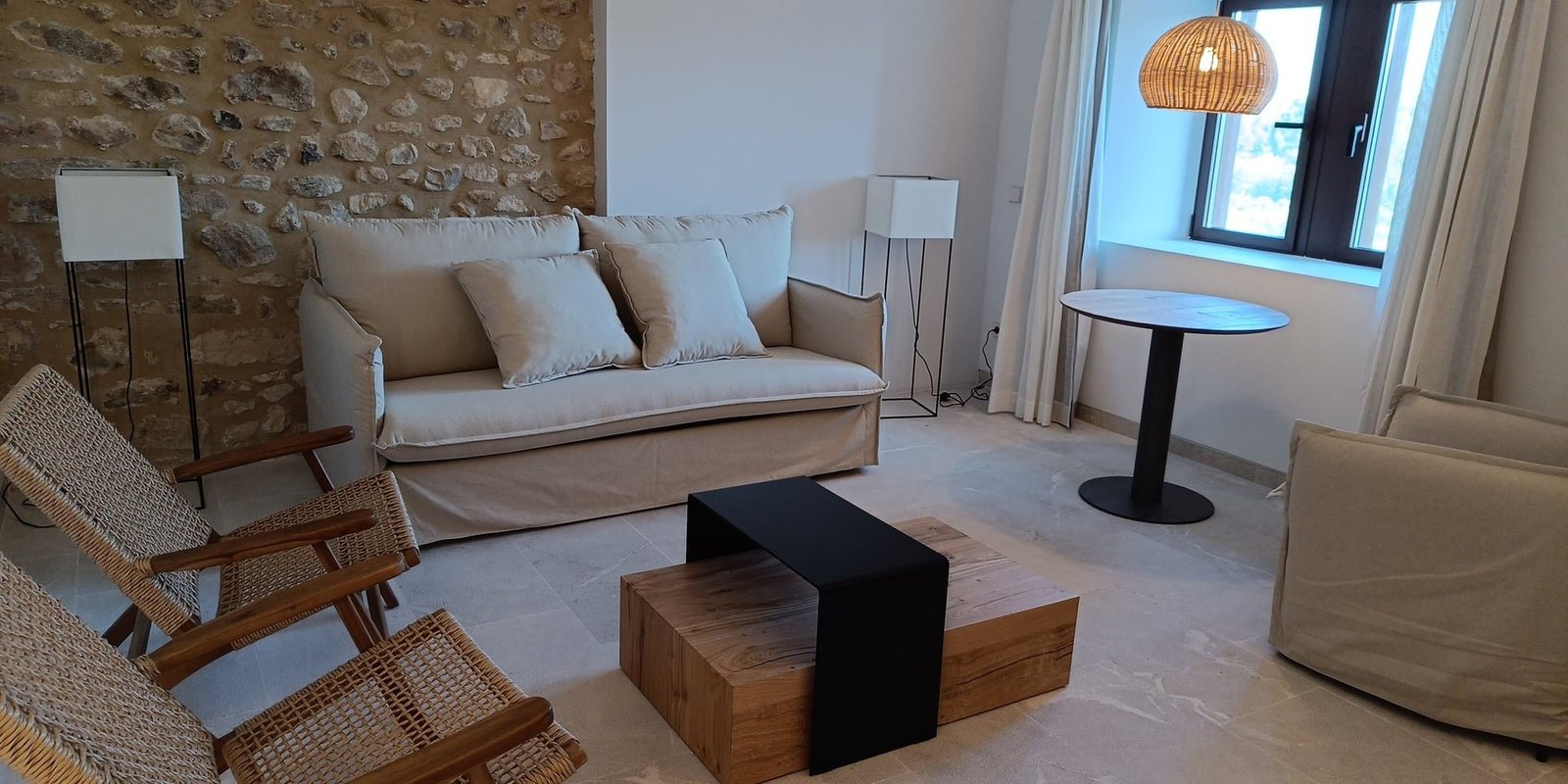 Suite overlooking the olive grove 12 Suite Vistas Olivar 01