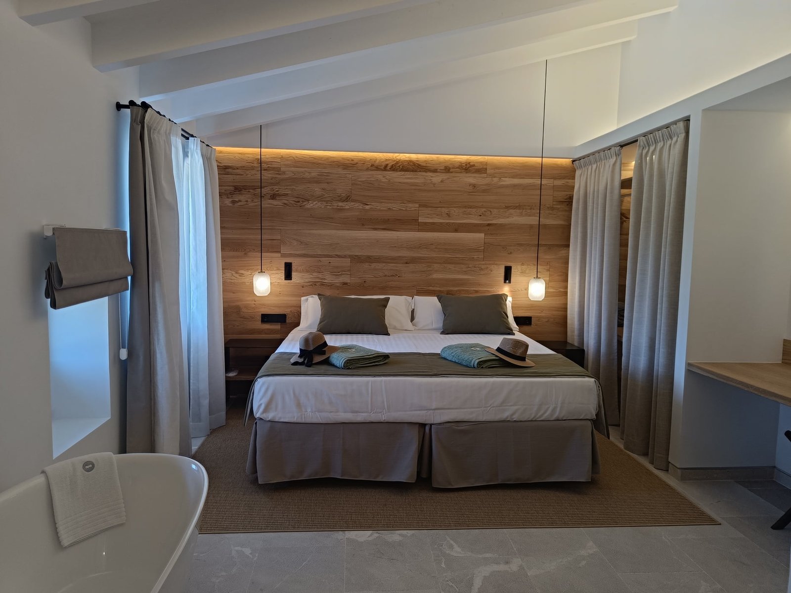Suite overlooking the olive grove 5 Suite Vistas Olivar 09