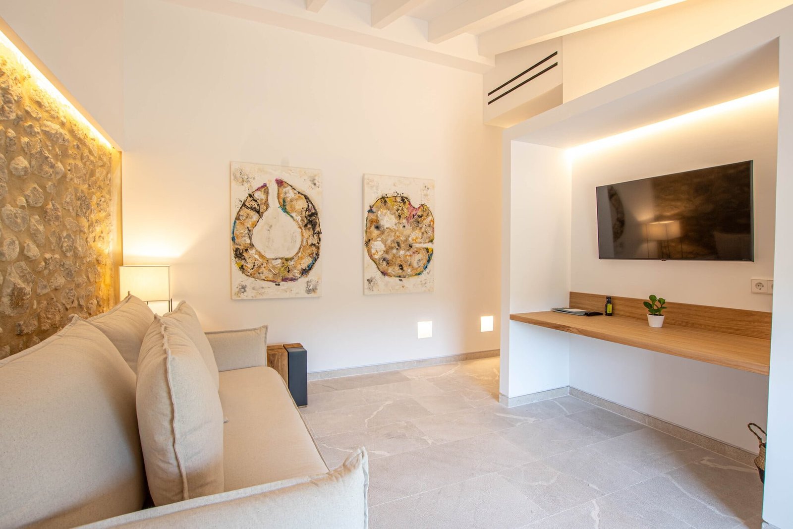 Our rooms 13 Suite Vistas Randa 010
