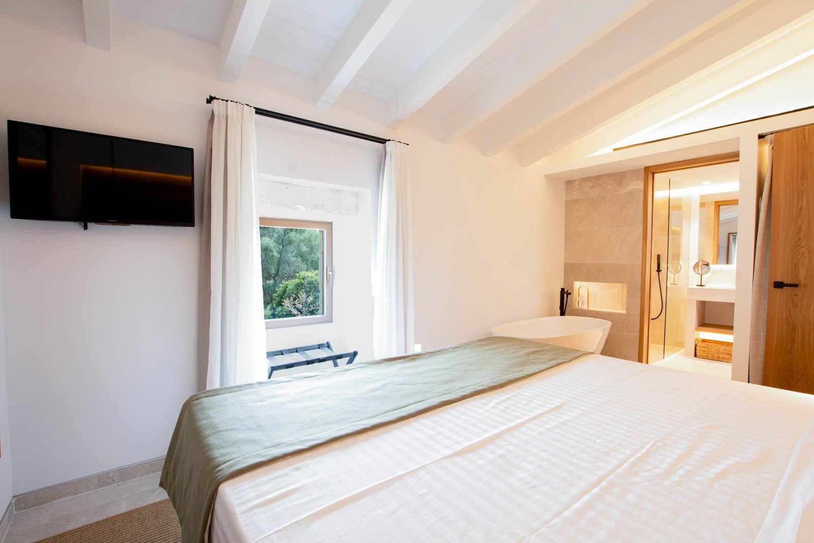 Suite overlooking Randa-tal 7 Suite Vistas Randa 03