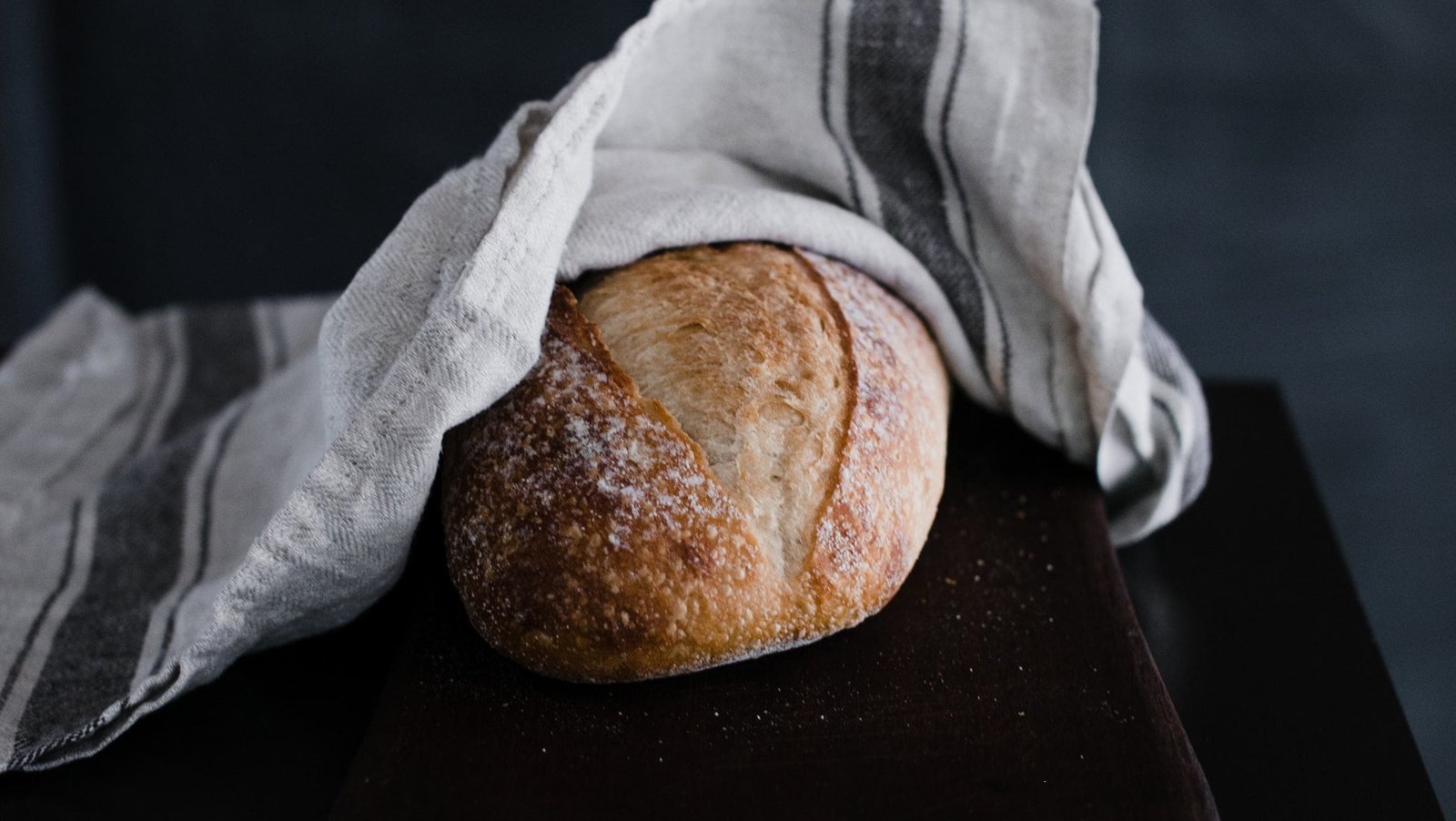 Recipes 3 Rustic bread with olive oil: Mallorca style