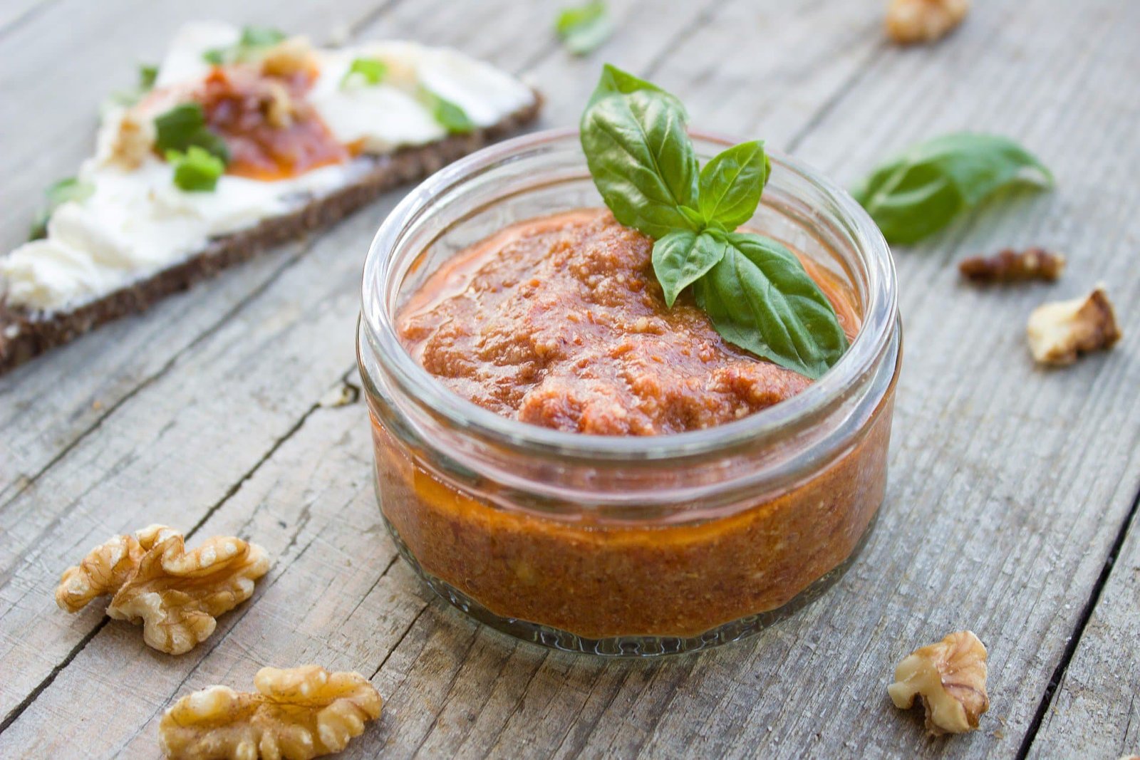 Pesto italiano: 2 formas deliciosas 2 pesto de tomate seco